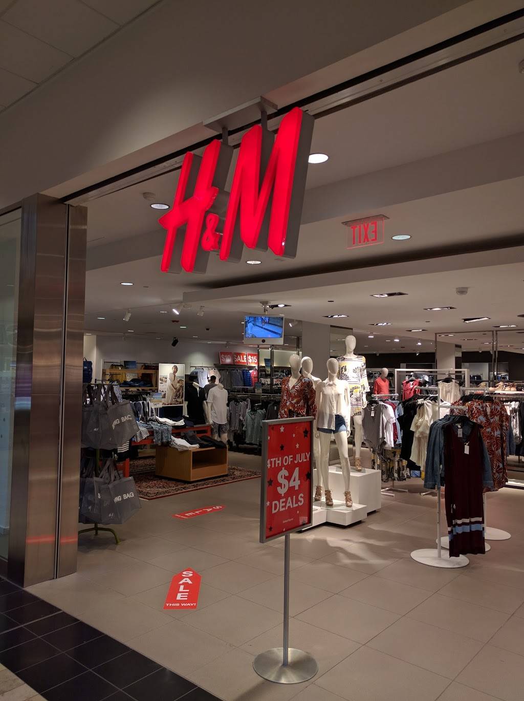 H&M | 1000 Ross Park Mall Dr, Pittsburgh, PA 15237, USA | Phone: (855) 466-7467