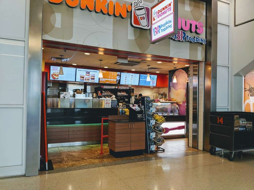 Dunkin | 3200 E Airfield Dr, Dallas, TX 75261, USA | Phone: (972) 574-4616