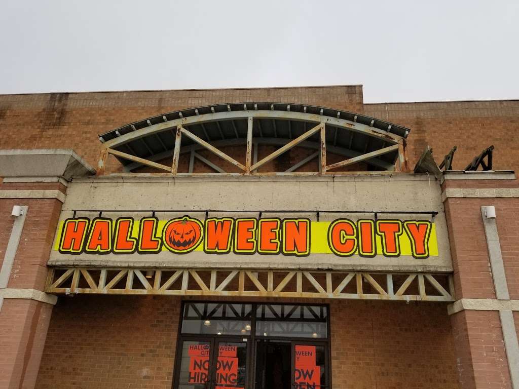 Halloween City | 8311 Broadway, Merrillville, IN 46410, USA | Phone: (914) 529-1966