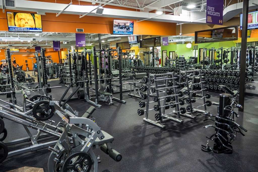 Anytime Fitness | 9521 Ackman Rd, Lake in the Hills, IL 60156, USA | Phone: (224) 900-0569