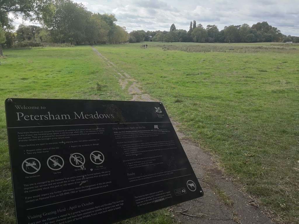 Petersham Meadows | Richmond TW10 6UY, UK