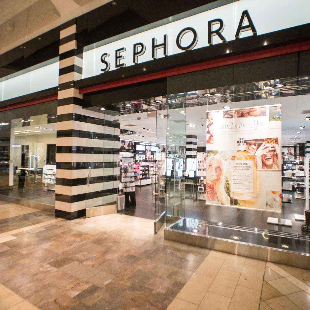 SEPHORA | 1 Garden State Plaza Blvd, Paramus, NJ 07652, USA | Phone: (201) 845-7071