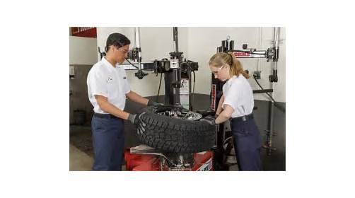 Les Schwab Tire Center | 3595 E Ustick Rd, Meridian, ID 83646, USA | Phone: (208) 888-6537