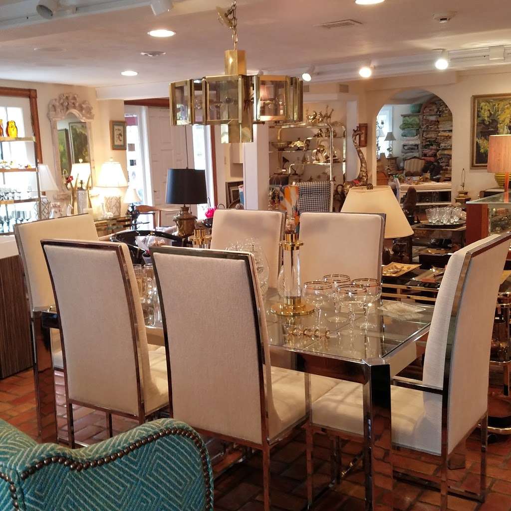 Fleur De Lis Antiques and Design LLC | 4 Long Ridge Rd, West Redding, CT 06896, USA | Phone: (203) 664-1673