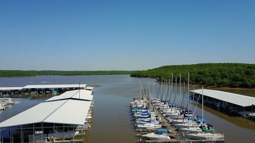 Lake Perry Yacht & Marina | 10770 Perry Park Dr, Perry, KS 66073, USA | Phone: (785) 783-4927