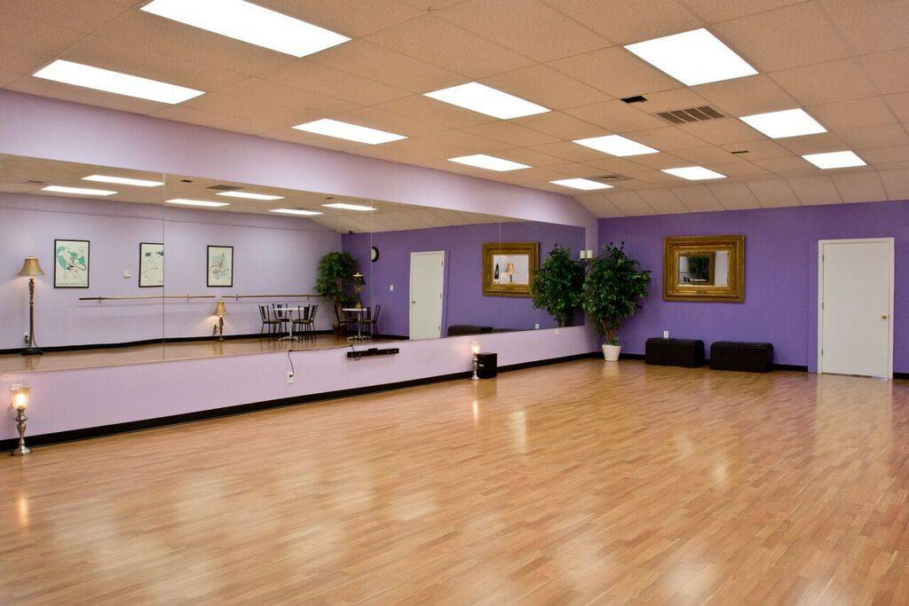 TML...Turn Me Loose Fitness; Pole Dance, Twerk Classes & Parties | 6308 Angus Dr suite e, Raleigh, NC 27617, USA | Phone: (805) 402-9435