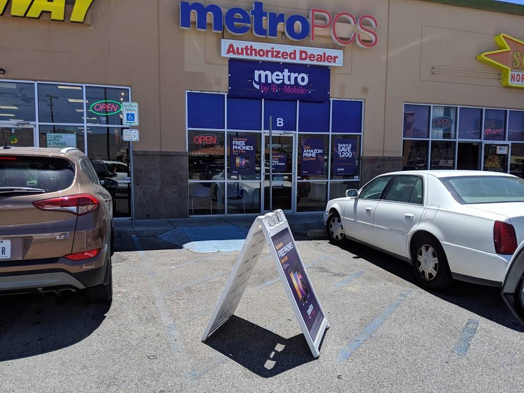 Metro by T-Mobile | 10060 McCombs St Ste B, El Paso, TX 79924, USA | Phone: (915) 702-0141