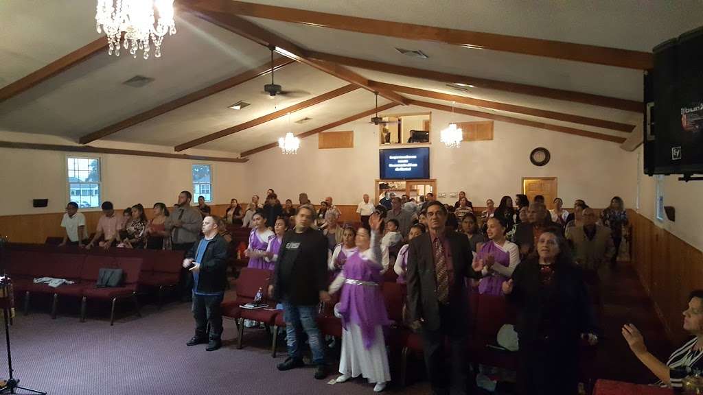 First Spanish Church of God | 557 N Mill Rd, Vineland, NJ 08360, USA | Phone: (856) 690-2086
