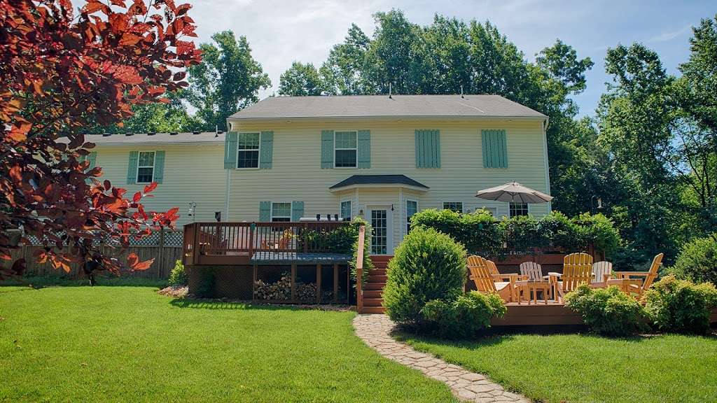 Uphill House Bed & Breakfast | 18248 Buzzard Hollow Rd, Gordonsville, VA 22942, USA | Phone: (540) 923-0119