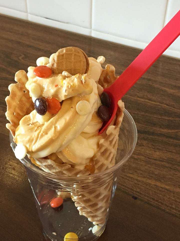 Red Line Frozen Treats | 5920 E Stop 11 Rd, Indianapolis, IN 46237, USA | Phone: (317) 881-1717