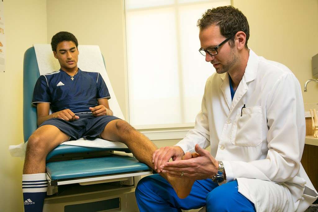 Jayhawk Foot & Ankle Clinic | 9300 Meadow View Dr #101, Lenexa, KS 66227, USA | Phone: (913) 871-2183