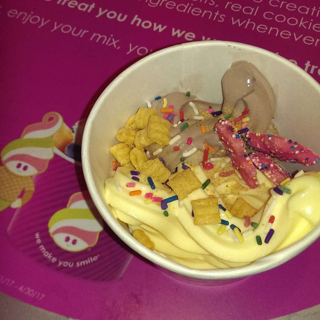 Menchies Frozen Yogurt | 1911 W Malvern Ave n5, Fullerton, CA 92835, USA | Phone: (657) 248-2420