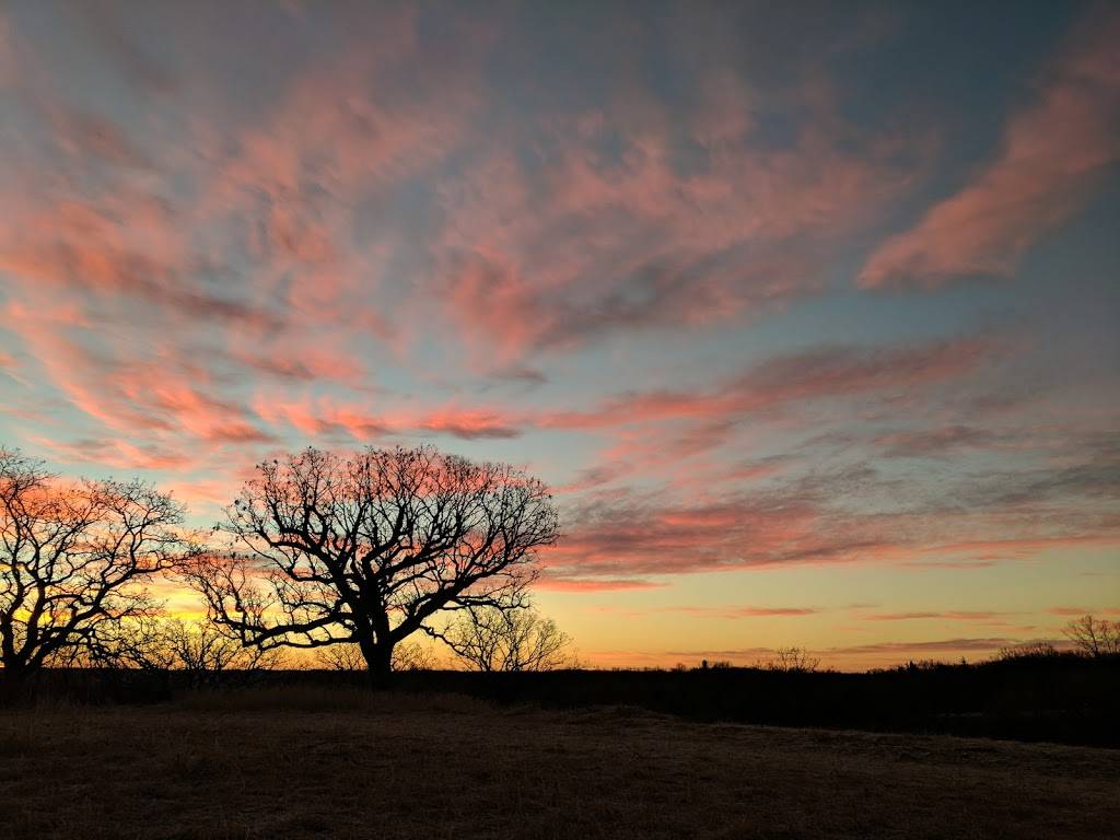 Minnesota Valley National Wildlife Refuge—Bloomington Education and Visitor Center | 3815 American Blvd E, Bloomington, MN 55425, USA | Phone: (952) 854-5900