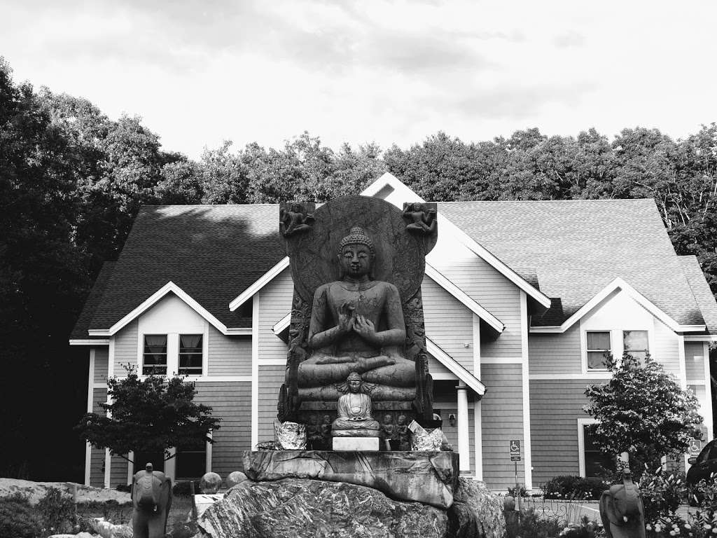 Boston Buddha Vararam Temple | 125 North Rd, Bedford, MA 01730, USA | Phone: (781) 271-0989