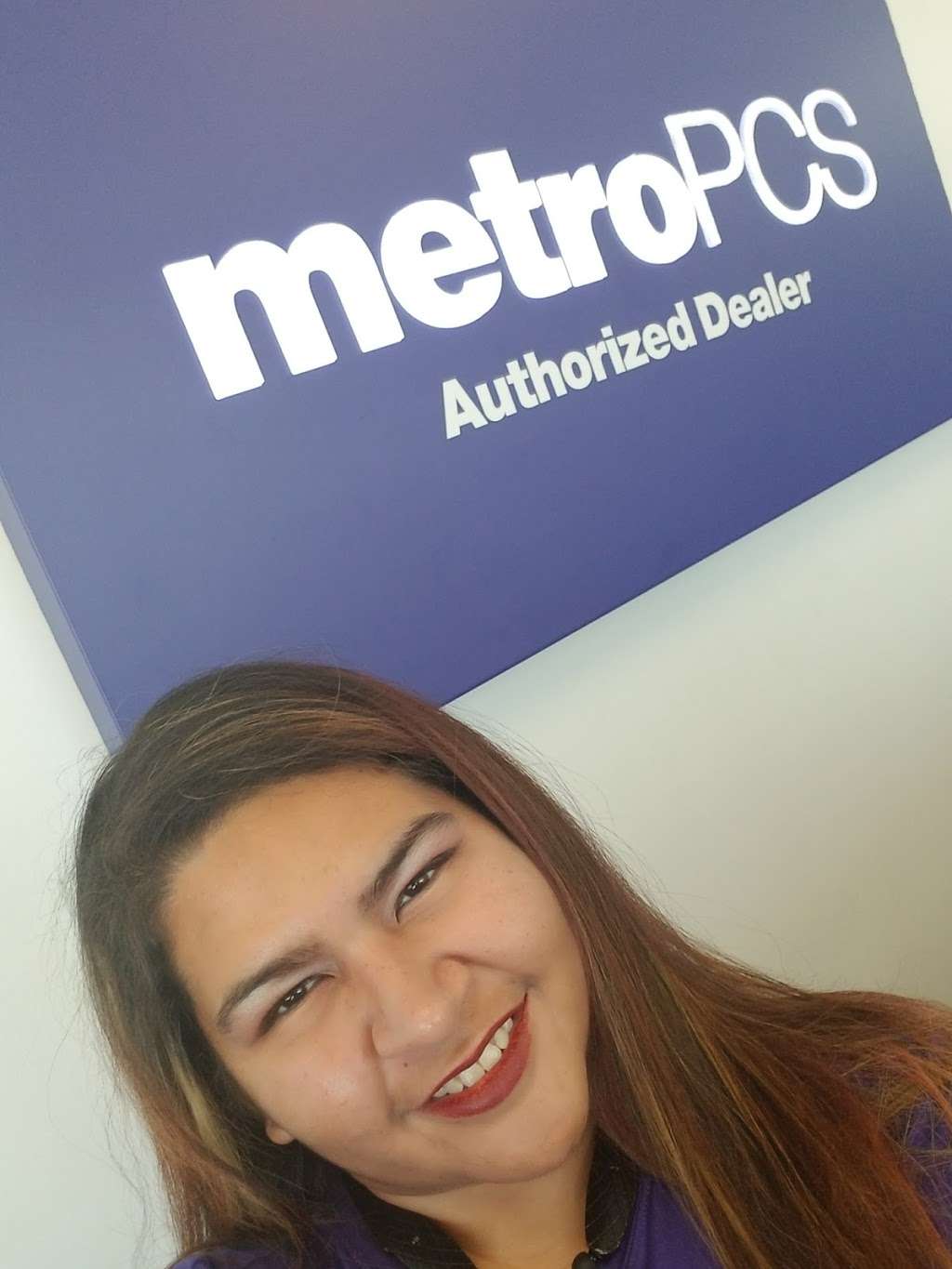 Metro by T-Mobile | 602 Farm to Market 517 Rd W, Dickinson, TX 77539, USA | Phone: (281) 549-6962