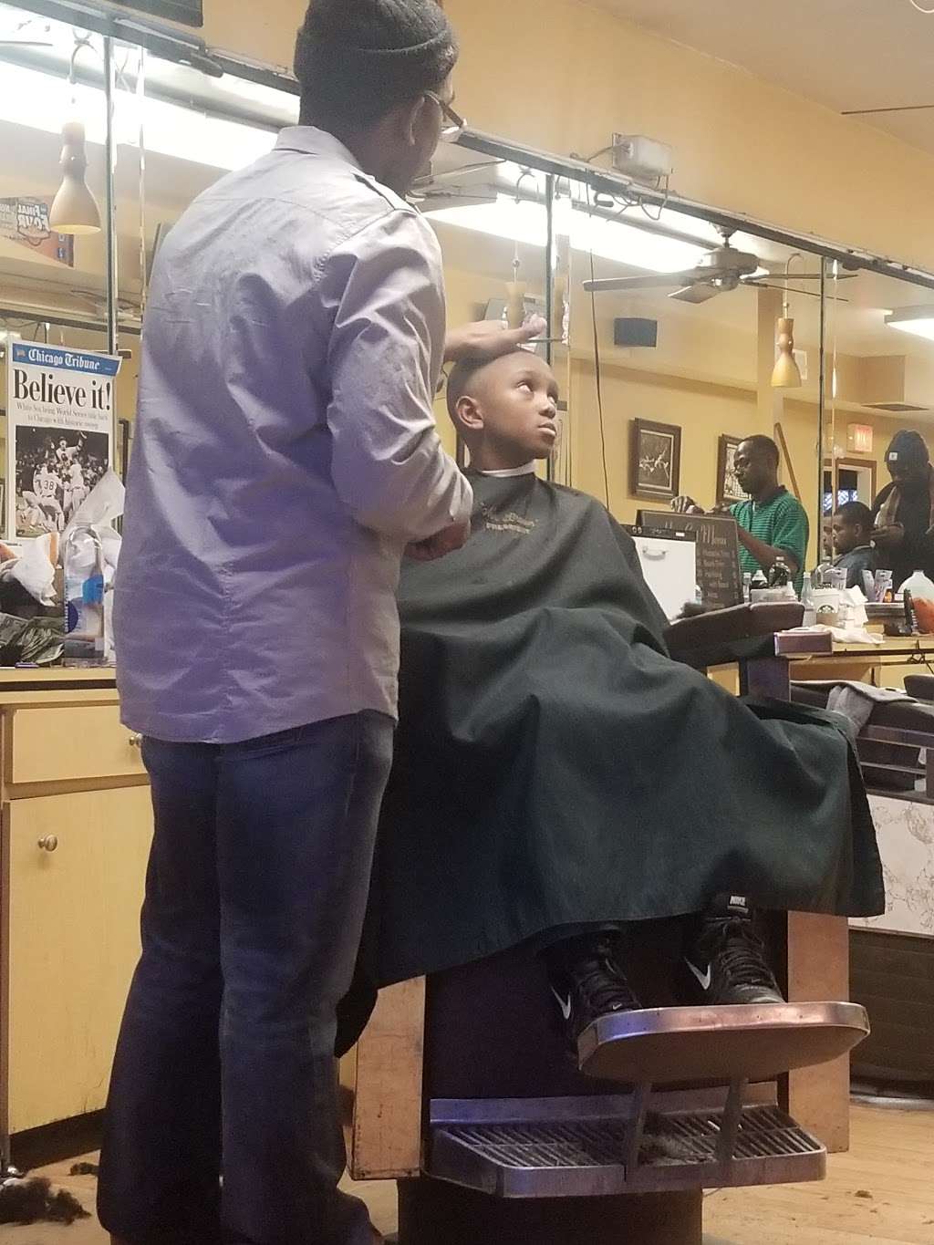 Daves Cut Above Barber Shop | 416 W 144th St, Riverdale, IL 60827, USA | Phone: (708) 201-8141