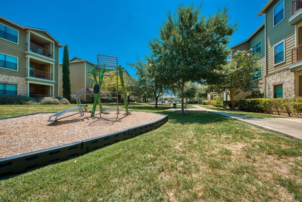 Brynwood Apartments | 8711 Bowens Crossing, San Antonio, TX 78250, USA | Phone: (210) 256-1600