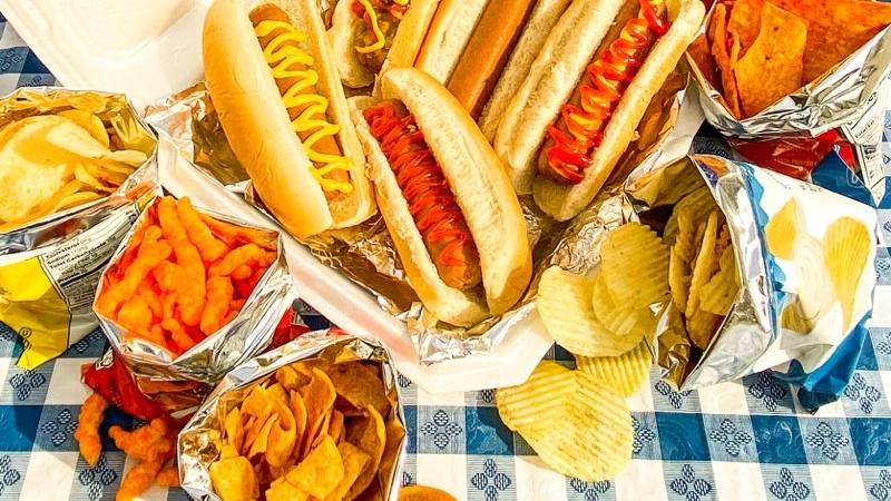 Mr & Mrs Hot Dog Stand | 209 S 7th Ave, Beech Grove, IN 46107, USA | Phone: (317) 413-0483