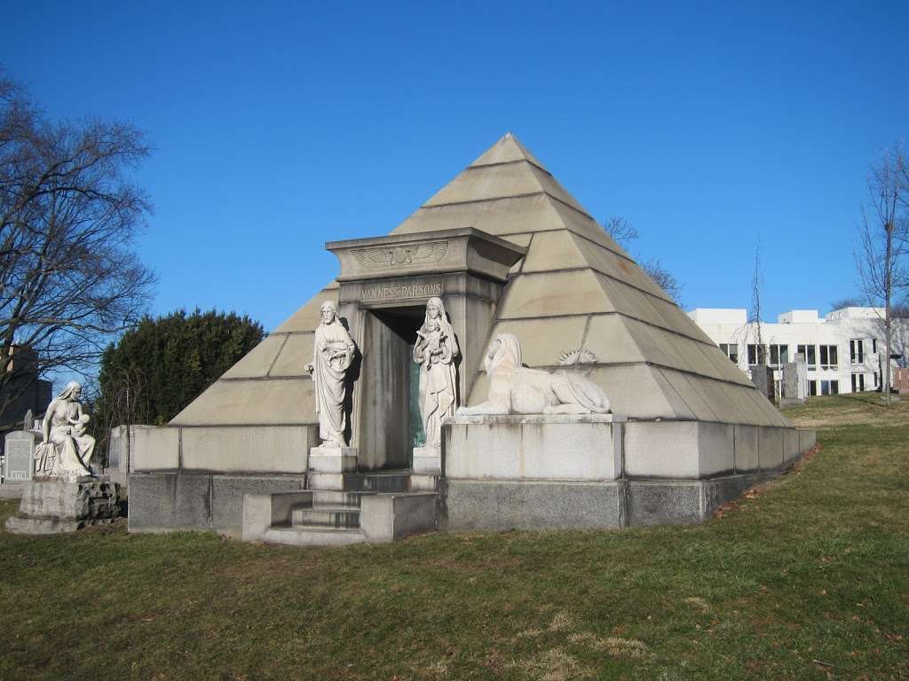 Green-Wood Cemetery | 500 25th St, Brooklyn, NY 11232, USA | Phone: (718) 768-7300