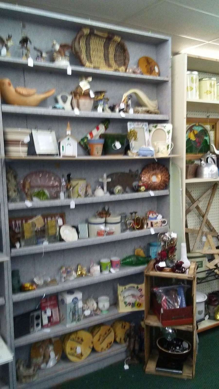 Running Rabbit Antiques and General Store | 509 Fairground Ave, Higginsville, MO 64037, USA | Phone: (660) 584-8818