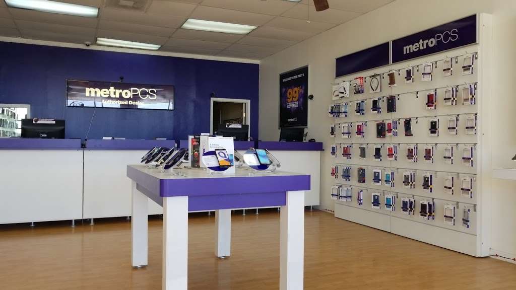 Metro by T-Mobile | 2051 W Northwest Hwy Suite 15, Dallas, TX 75220, USA | Phone: (972) 501-9828