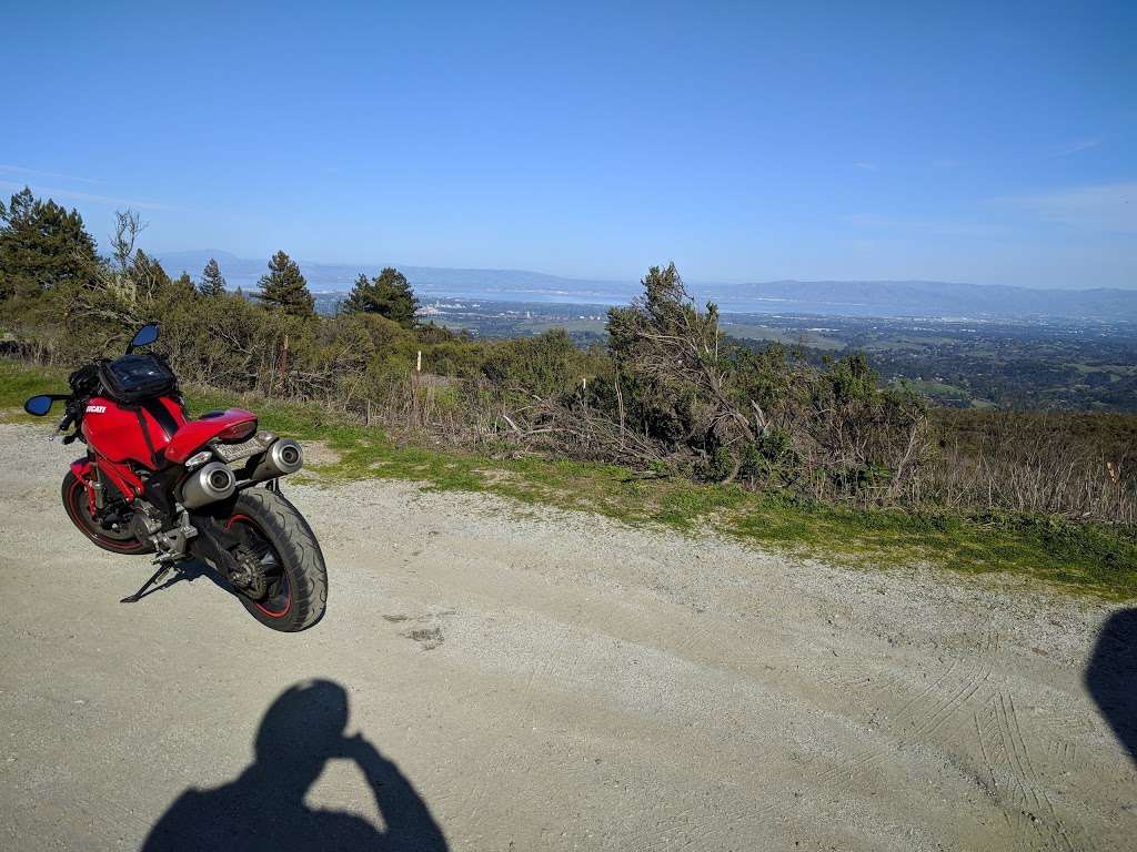 Spring Ridge Parking Area - Windy Hill | 18362-18492 CA-35, Portola Valley, CA 94028, USA | Phone: (650) 691-1200