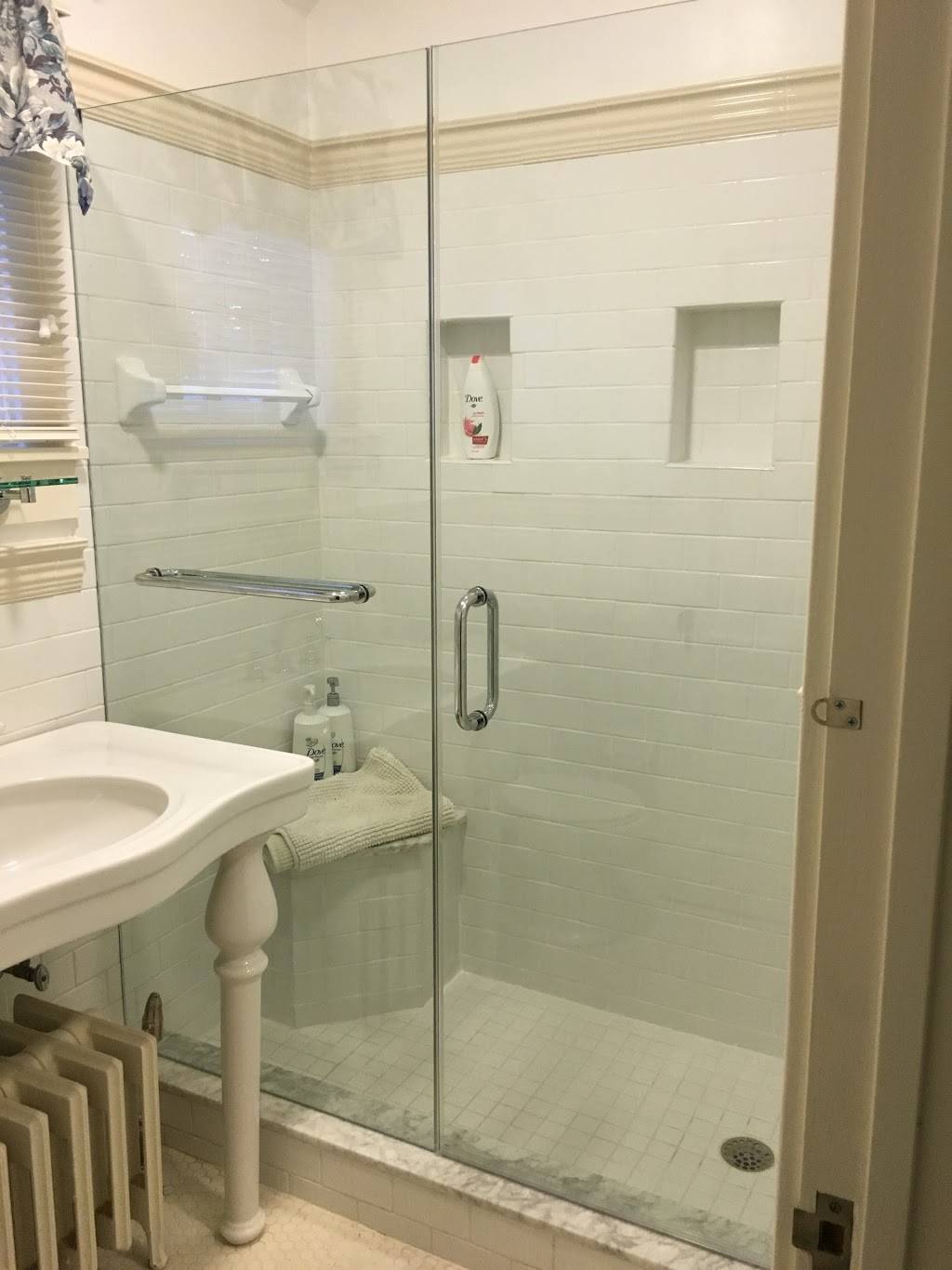 Frameless Shower Enclosures Northern Kentucky | 3940 Olympic Blvd suite 400, Erlanger, KY 41018, USA | Phone: (513) 401-5598