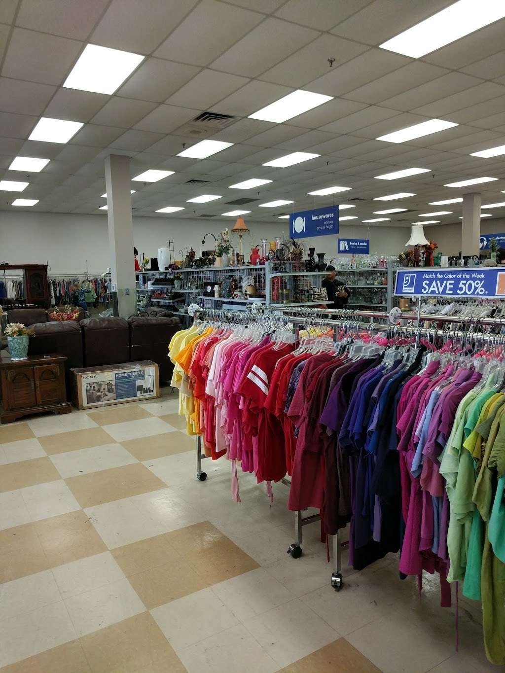 Goodwill Store and Donation Station | 4949 Northwest Loop 410, San Antonio, TX 78229, USA | Phone: (210) 924-8581