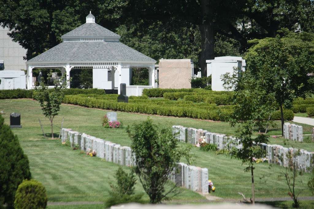 Holy Cross Cemetery & Mausoleum | 340 Ridge Rd, North Arlington, NJ 07031, USA | Phone: (201) 997-1900