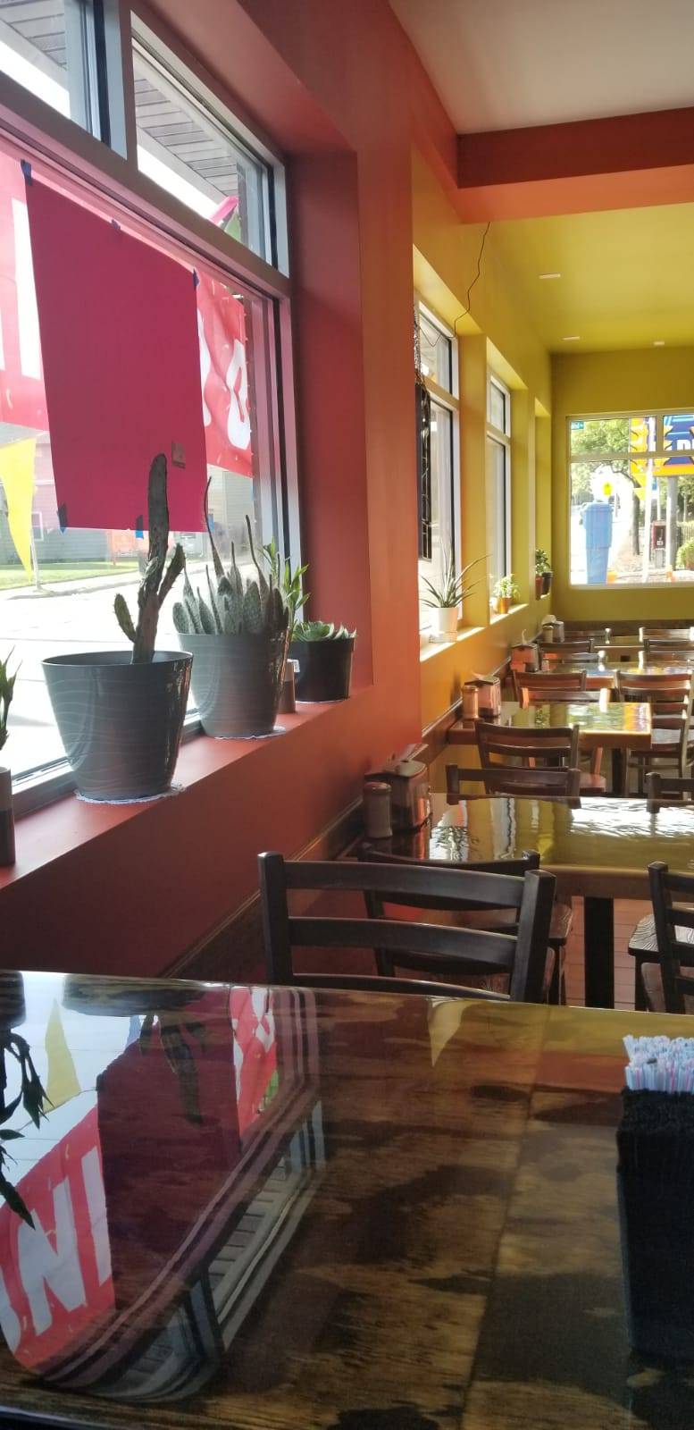 Taqueria La Sierrita | 2689 South 13th Street, Milwaukee, WI 53215, USA | Phone: (414) 509-7000