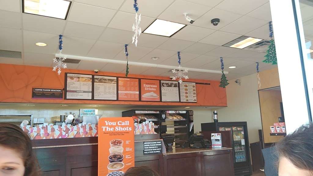 Dunkin Donuts | 3523 Diamond Dr, McHenry, IL 60051, USA | Phone: (815) 385-3820