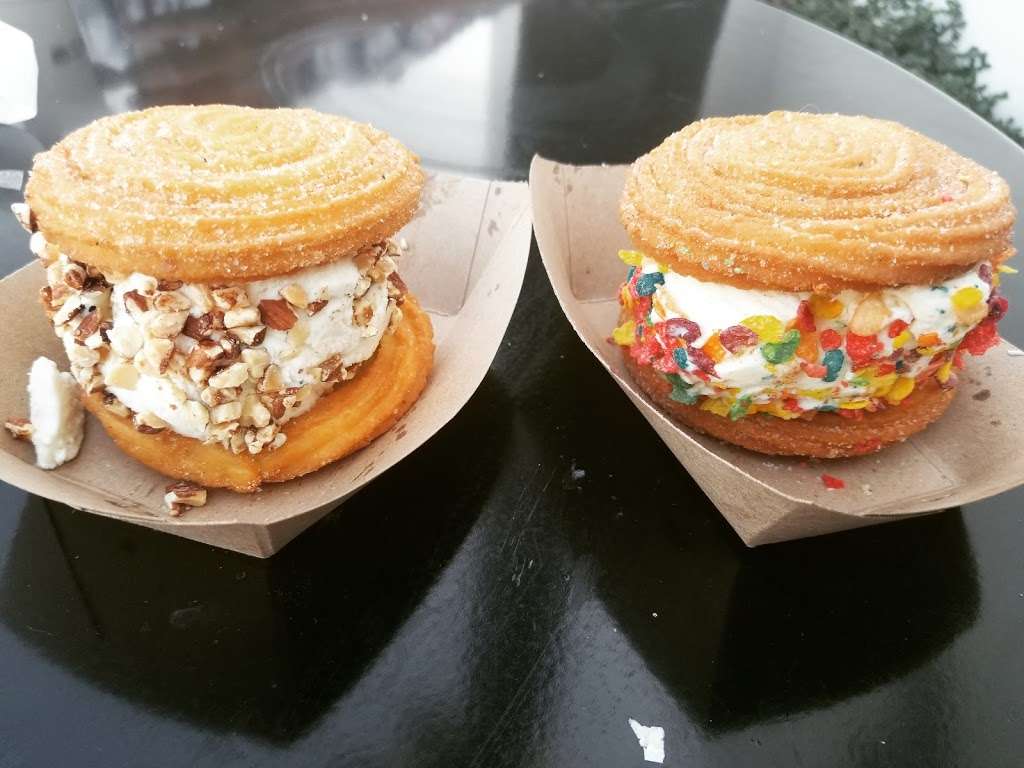 Churroholic | 15545 Whittier Blvd, Whittier, CA 90603, USA