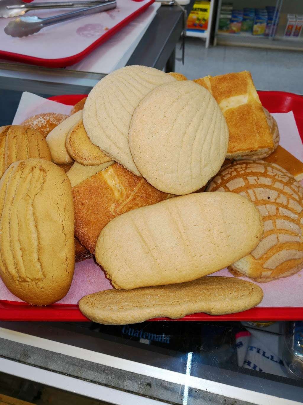 Medranos Bakery & Salvadoran Food | 3001 W Pioneer Dr, Irving, TX 75061, USA | Phone: (972) 513-2498