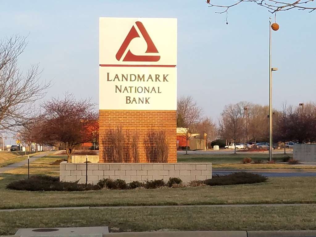 Landmark National Bank | 1310 Baptiste Dr, Paola, KS 66071, USA | Phone: (913) 294-5324