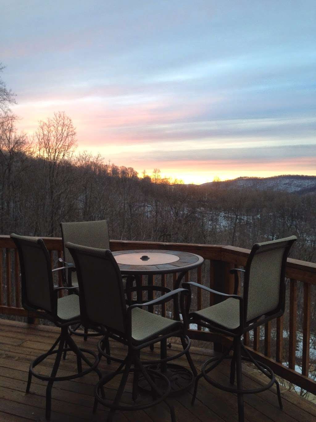 Blue Mountain Escape B&B | 1264 Freezeland Rd, Linden, VA 22642, USA | Phone: (703) 517-6700