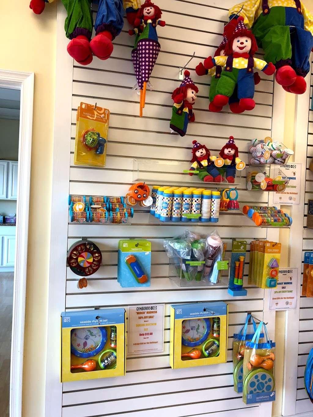 Gymboree Play & Music, Howell | 2438 U.S. 9, Howell, NJ 07731, USA | Phone: (732) 462-4450