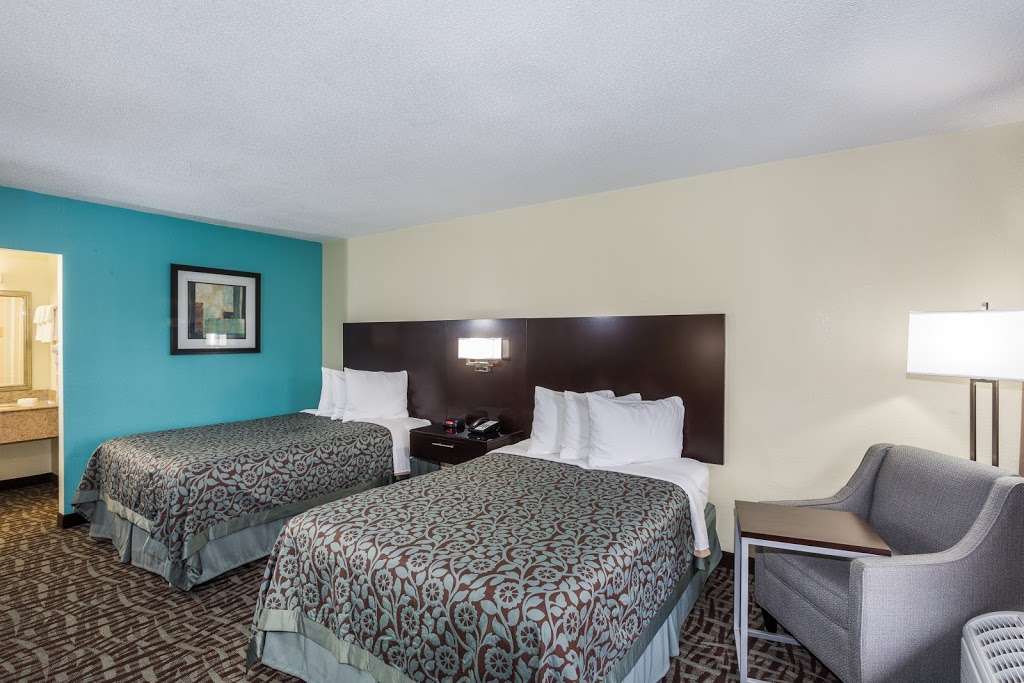 Days Inn by Wyndham Melbourne | 4500 W New Haven Ave, Melbourne, FL 32904, USA | Phone: (321) 837-9023