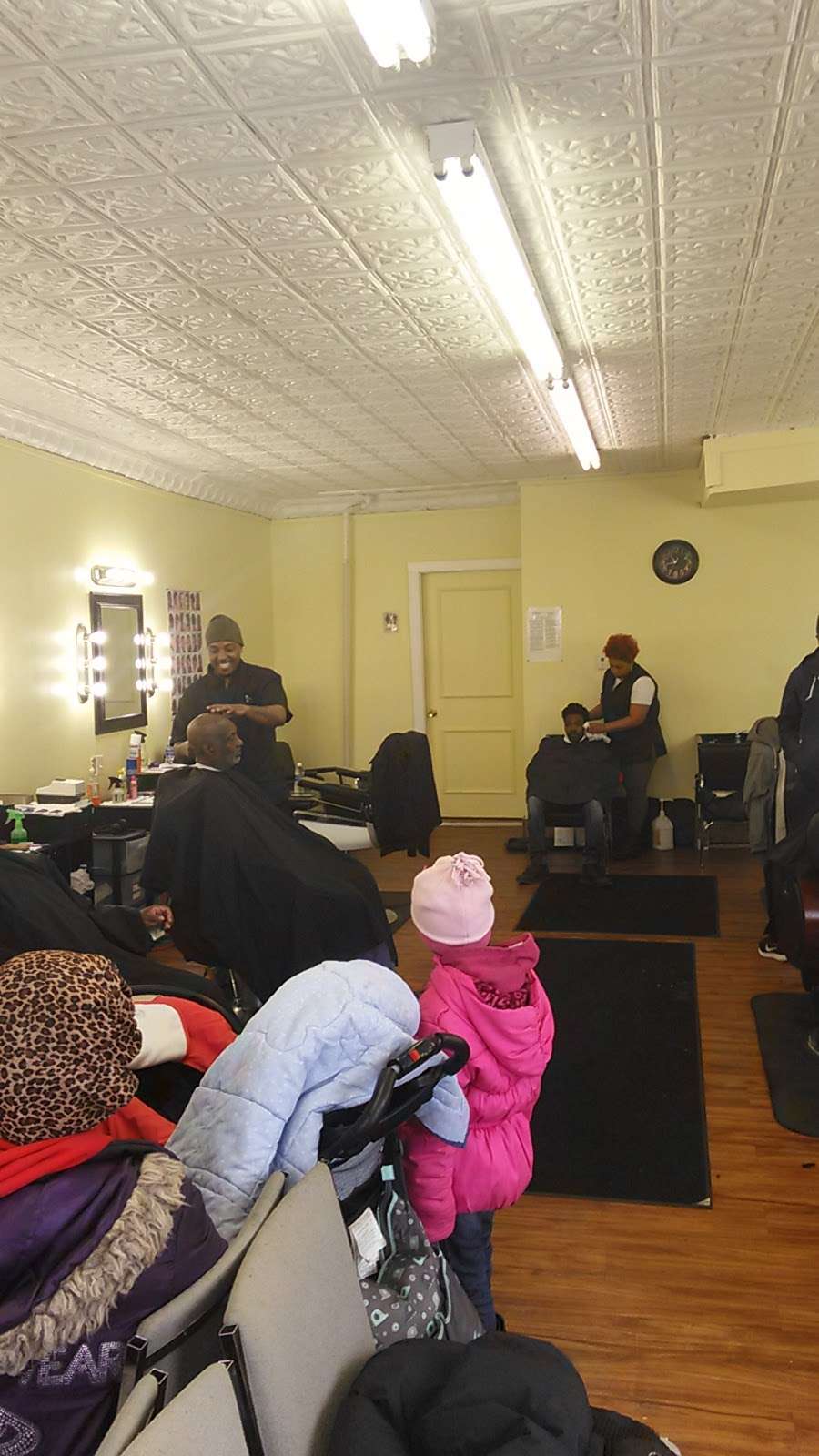 Kingdom of Hair | 1000 W North Ave, Milwaukee, WI 53205, USA | Phone: (414) 539-3790