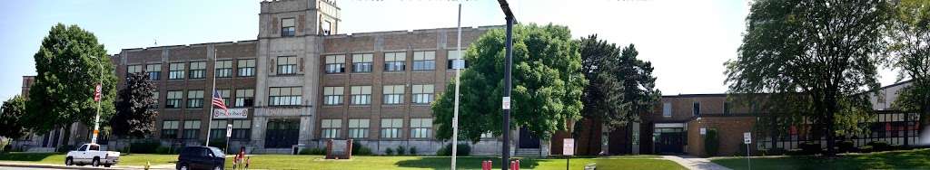 William Horlick High School | 2119 Rapids Dr, Racine, WI 53404, USA | Phone: (262) 619-4300