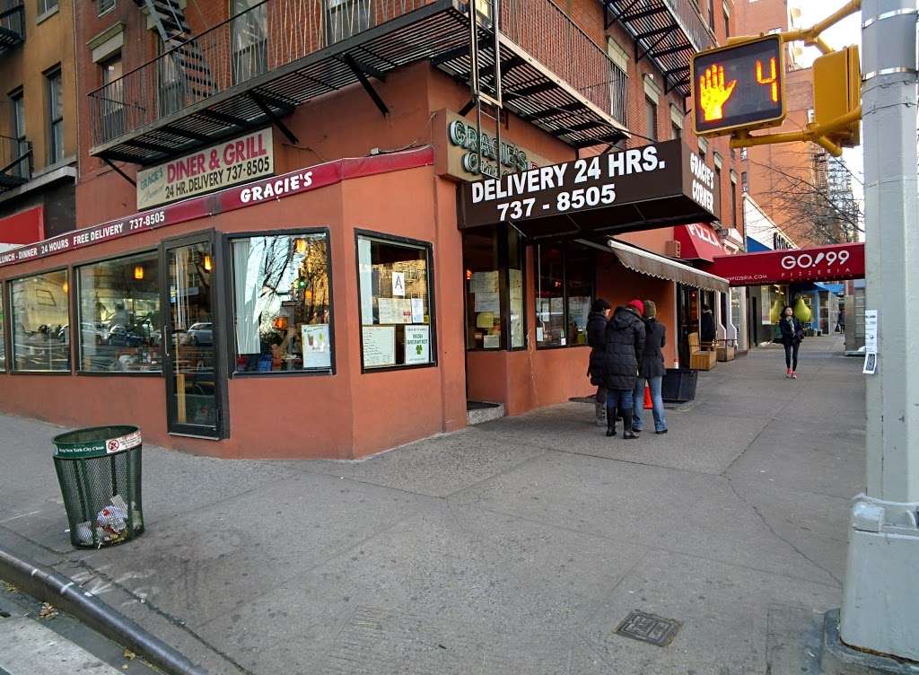 Gracies Corner Diner | 352 East 86th St, New York, NY 10028, USA | Phone: (212) 737-8505