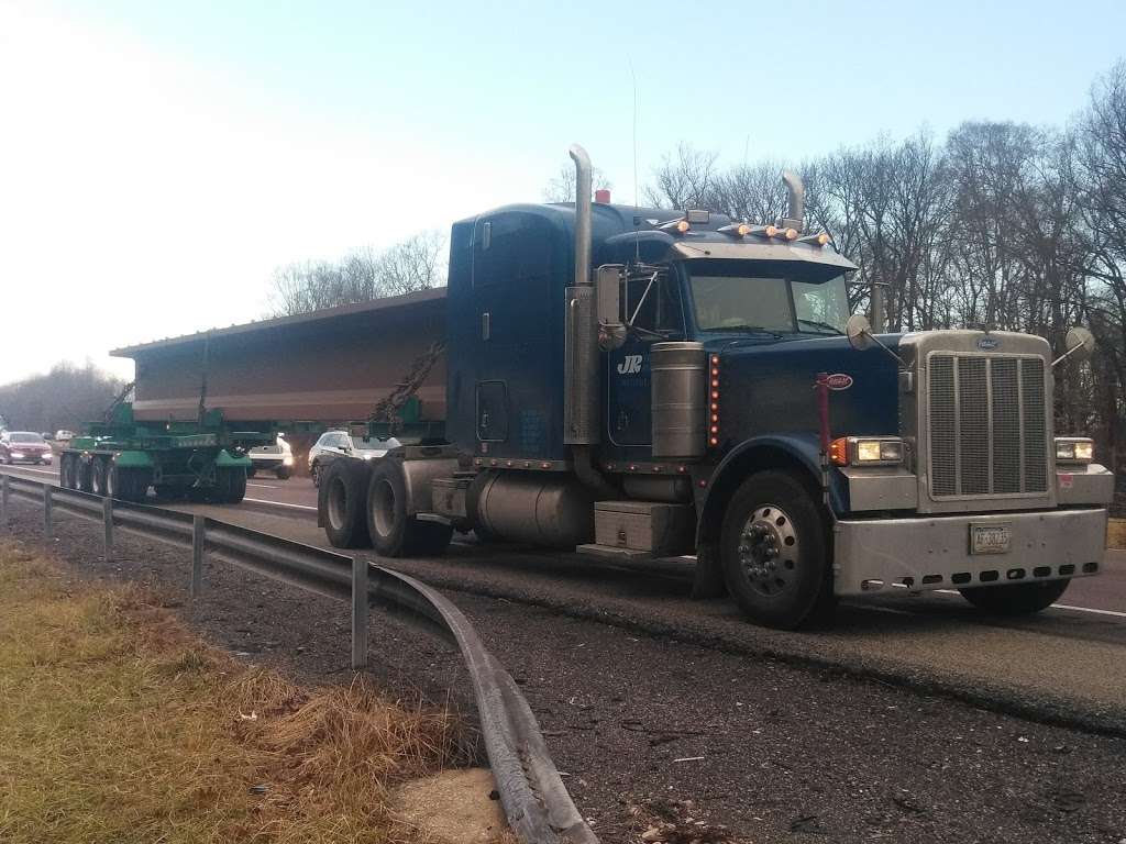 J R Trucking & Rigging Inc | 10 Mengle St, Pottsville, PA 17901, USA | Phone: (570) 385-8345