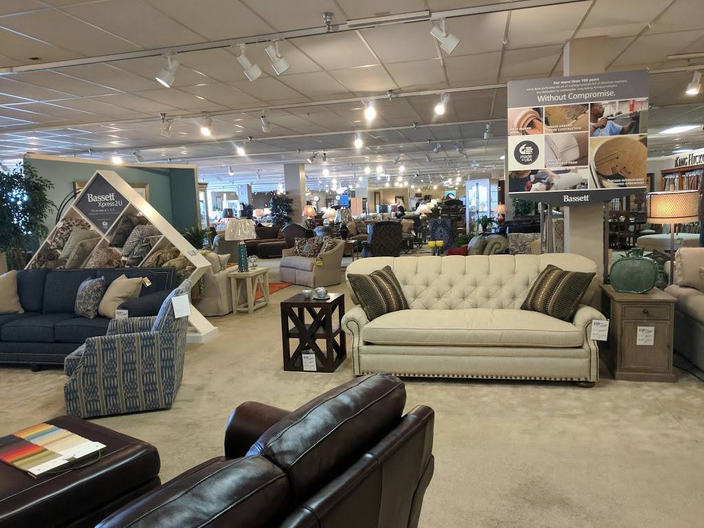 Hortons Furniture | 10915 W Kellogg Ave, Wichita, KS 67209, USA | Phone: (316) 722-5090