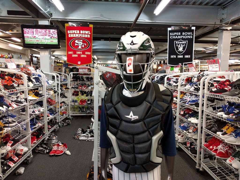 West Coast Sporting Goods | 1855 Alvarado St, San Leandro, CA 94577, USA | Phone: (510) 351-6644