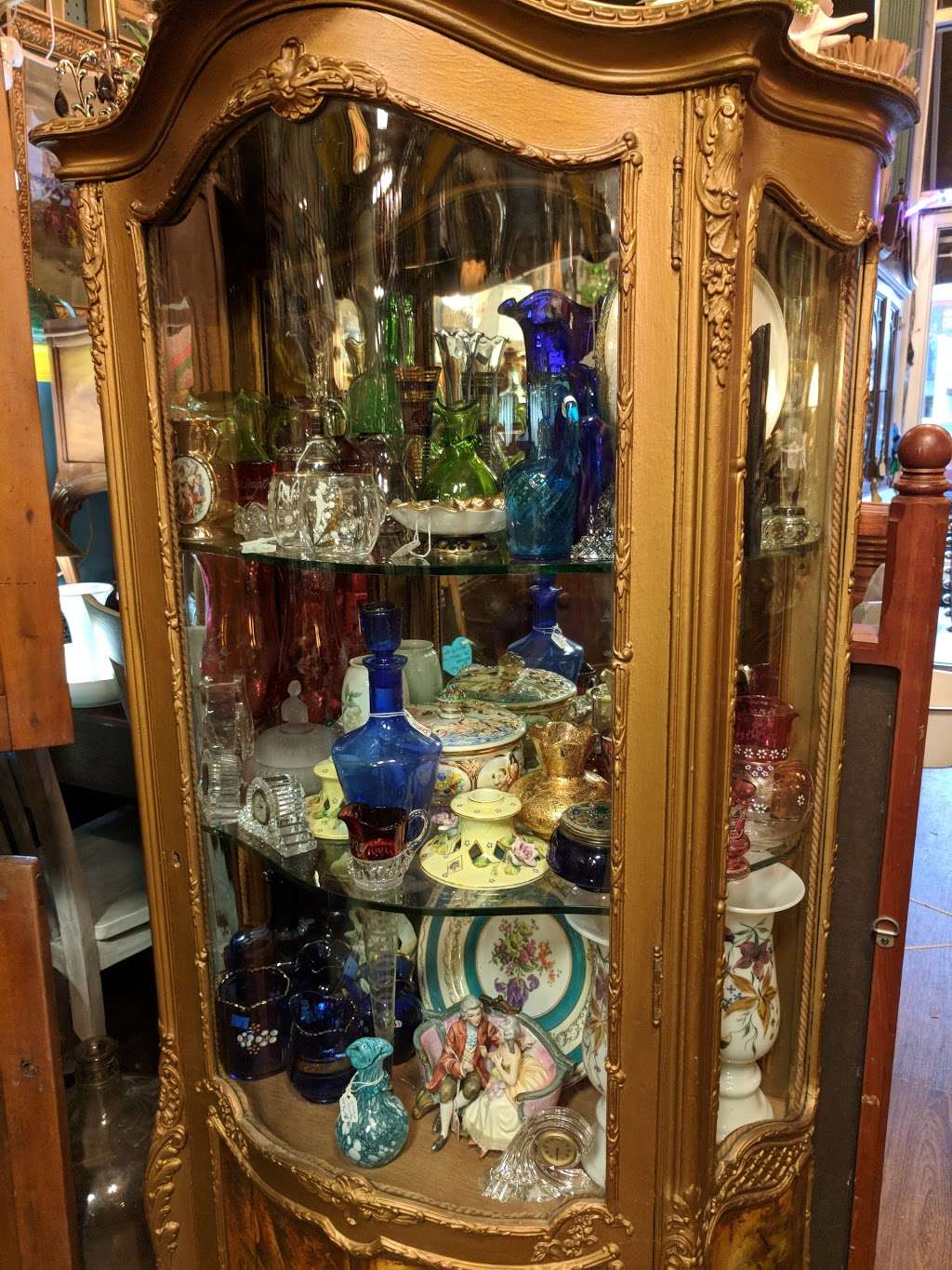 Christies On Main Antiques Mall | 318 Main St, Pineville, NC 28134, USA | Phone: (704) 889-5525