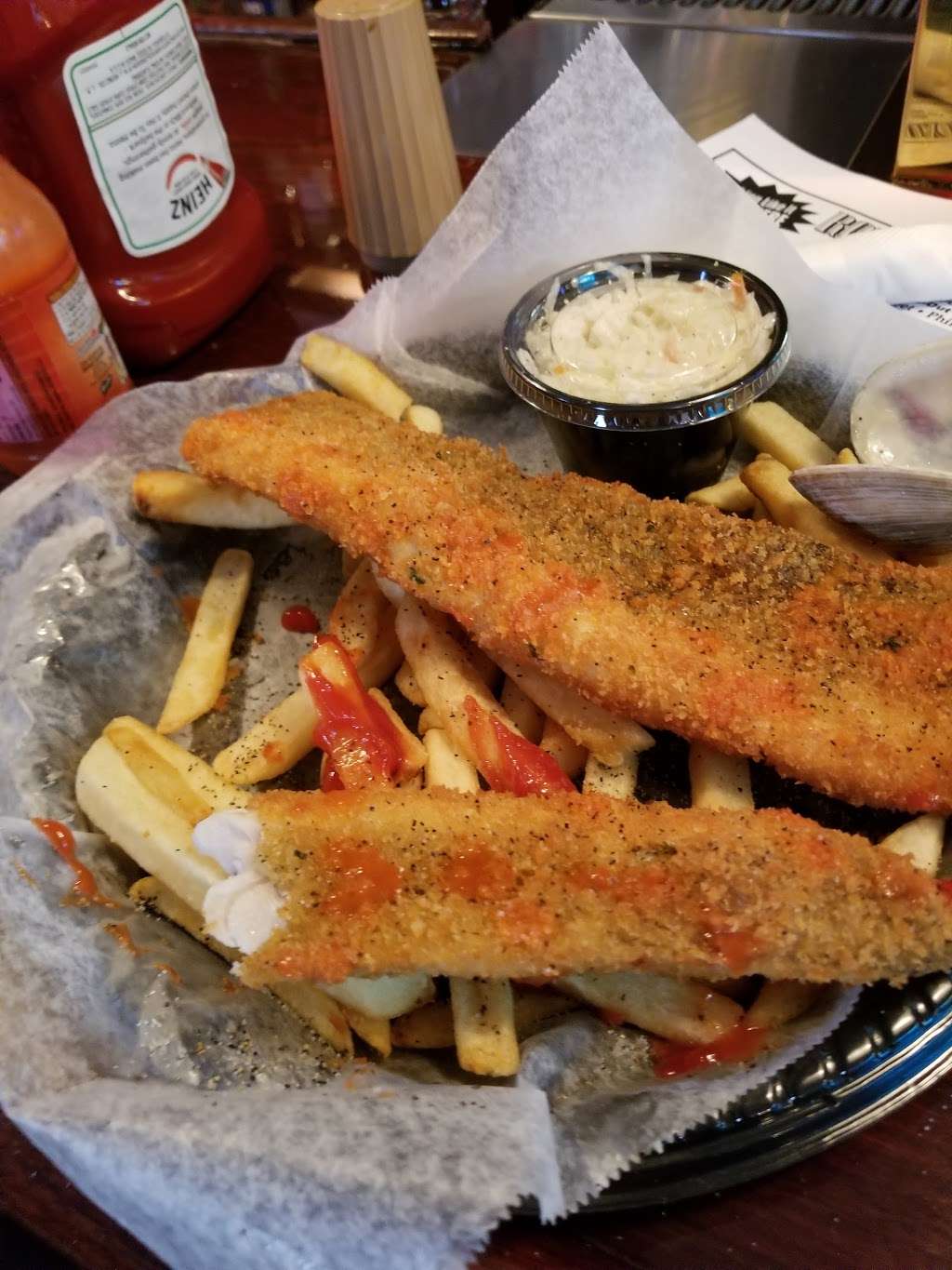 Roxborough Seafood House | 601 Jamestown Ave, Philadelphia, PA 19128, USA | Phone: (267) 437-2524