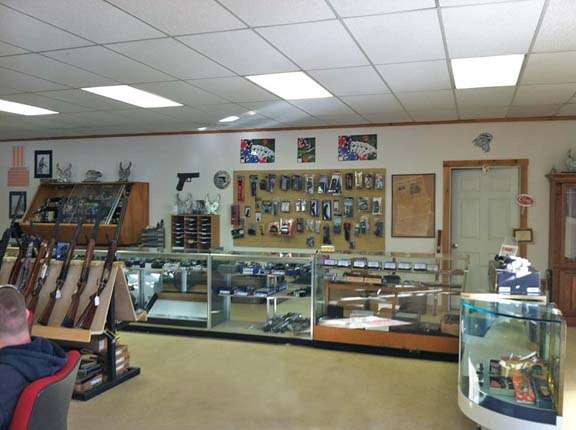 Hoosier Gun Trader, L.L.C. | 106 W Harrison St, Monticello, IN 47960, USA | Phone: (574) 583-6560