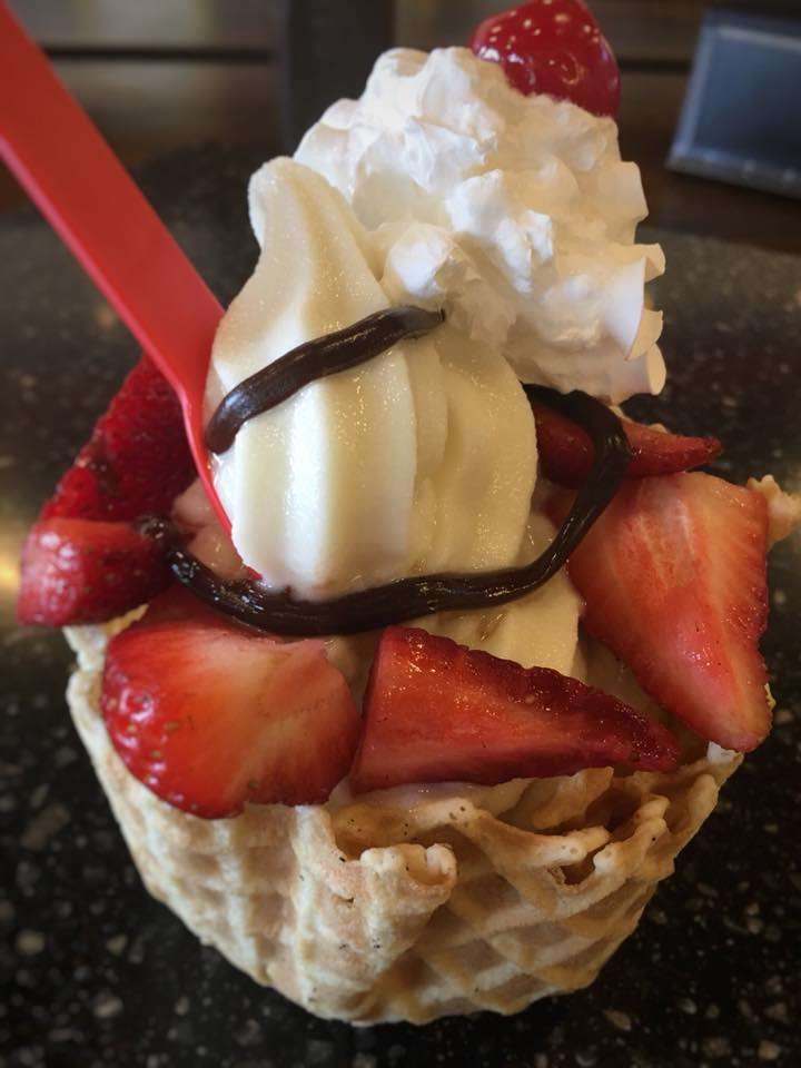 Red Line Frozen Treats | 5920 E Stop 11 Rd, Indianapolis, IN 46237, USA | Phone: (317) 881-1717