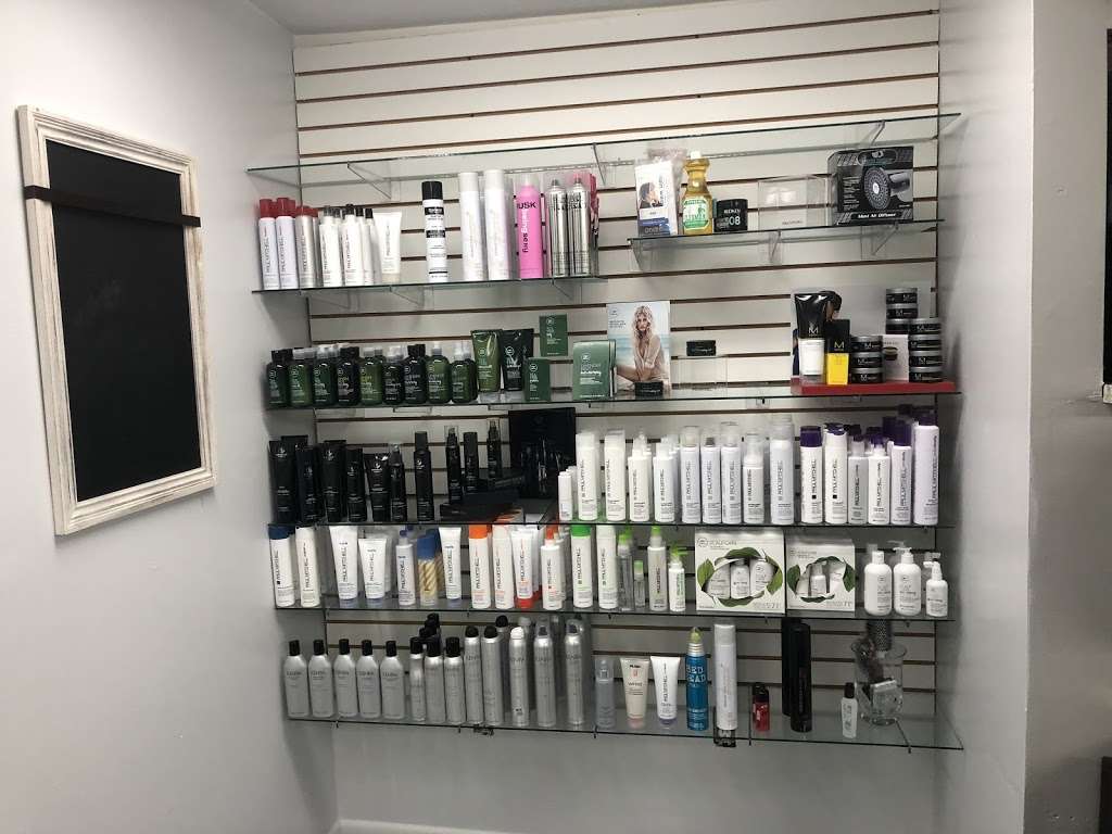 Hair & Things | 100 S Queen St, Rising Sun, MD 21911, USA | Phone: (410) 658-6802