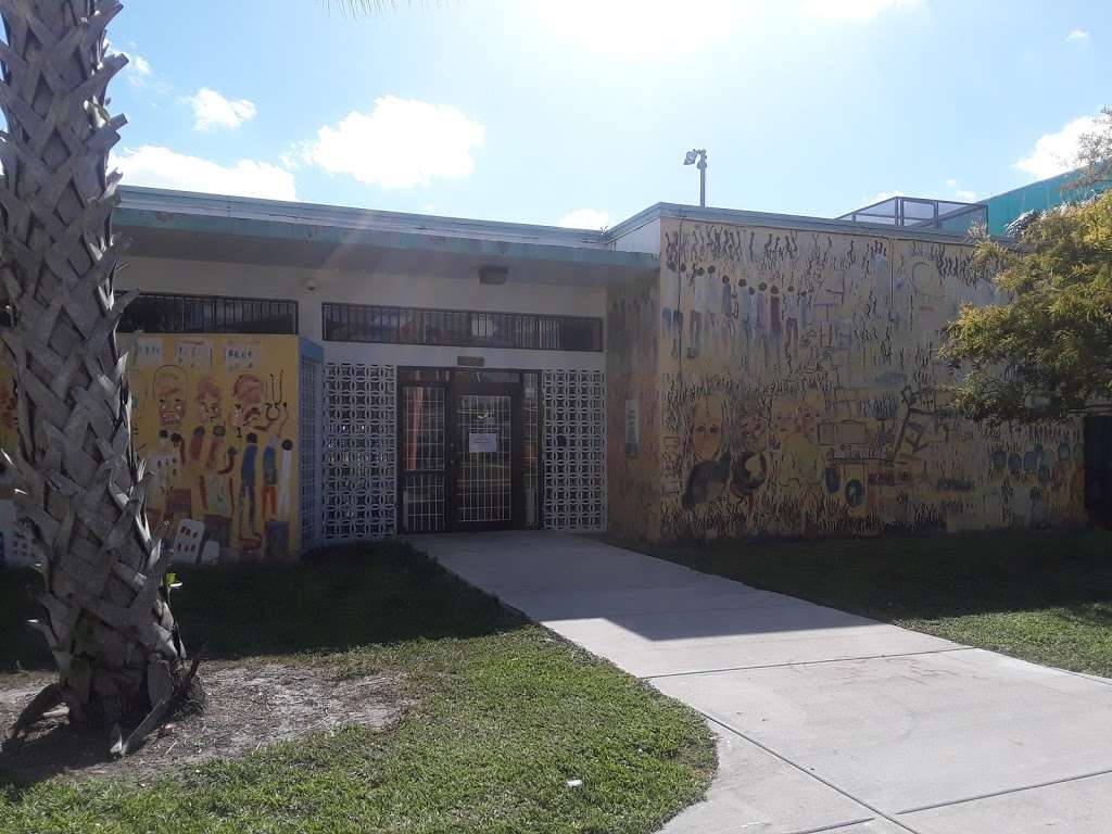 Culmer Overtown Branch Library | 350 NW 13th St, Miami, FL 33136, USA | Phone: (305) 579-5322