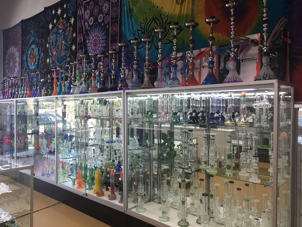 Hemptations Smoke Shop | 2300 Keller Springs Rd #116, Carrollton, TX 75006, USA | Phone: (469) 900-8008